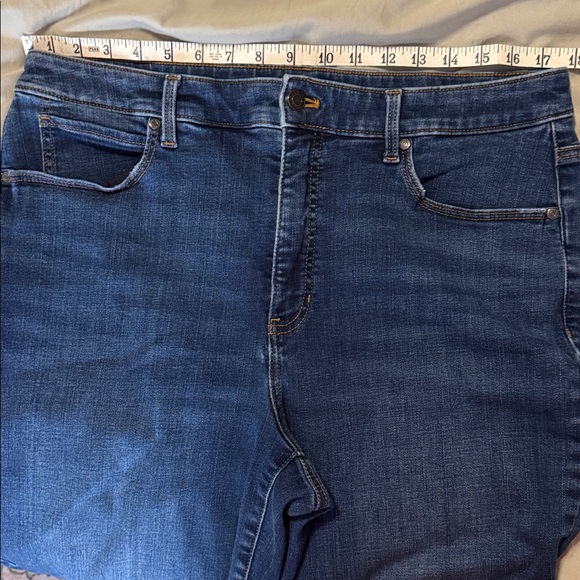 Talbots High Rise Straight Leg Curvy Sz 14 Dark Wash Normcore Staple Capsule - Picture 6 of 6